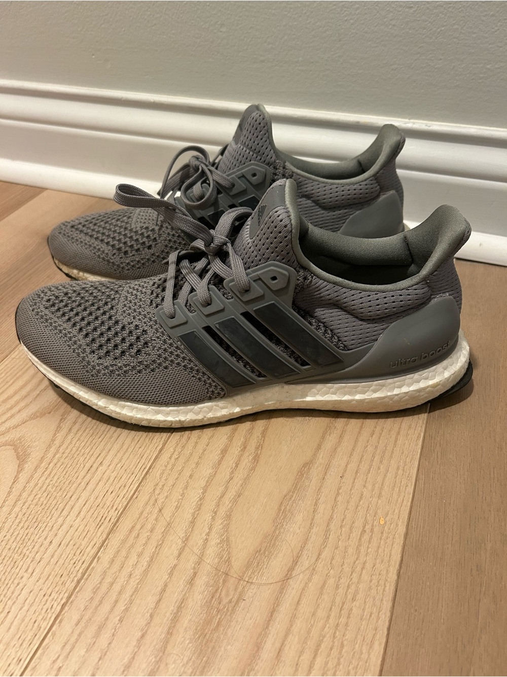 Men’s adidas Grey Ultra Boost Knit Sneakers   Size 10.5